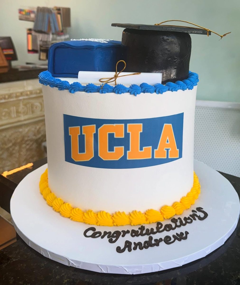 Graduation Cap Cake With Blue Borders from Tarzana Bakery